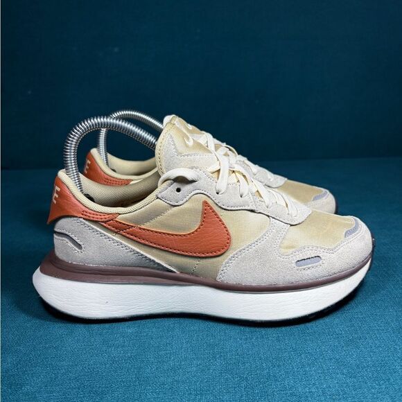 Nike Phoenix Waffle Gold/Cream Sneakers women’s  size 6 - Picture 3 of 8